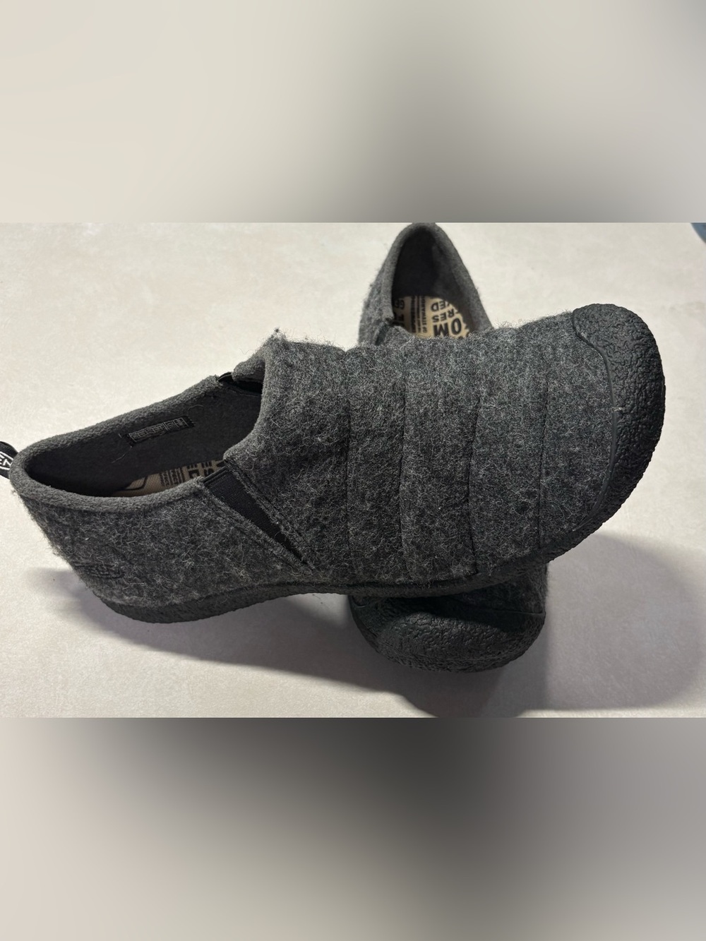 Keen Howser II Mens Grey Felt Slip On Shoes Gorpcore Minimalist Slipper Sneaker
